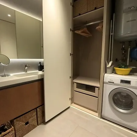 Prv I By Lysm Group * Лісабон